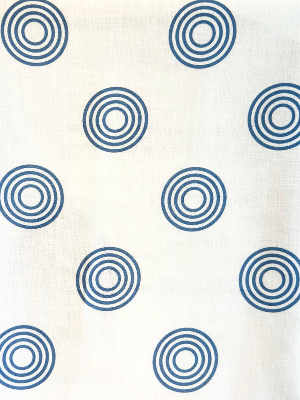 Circulos Monochrome Blue