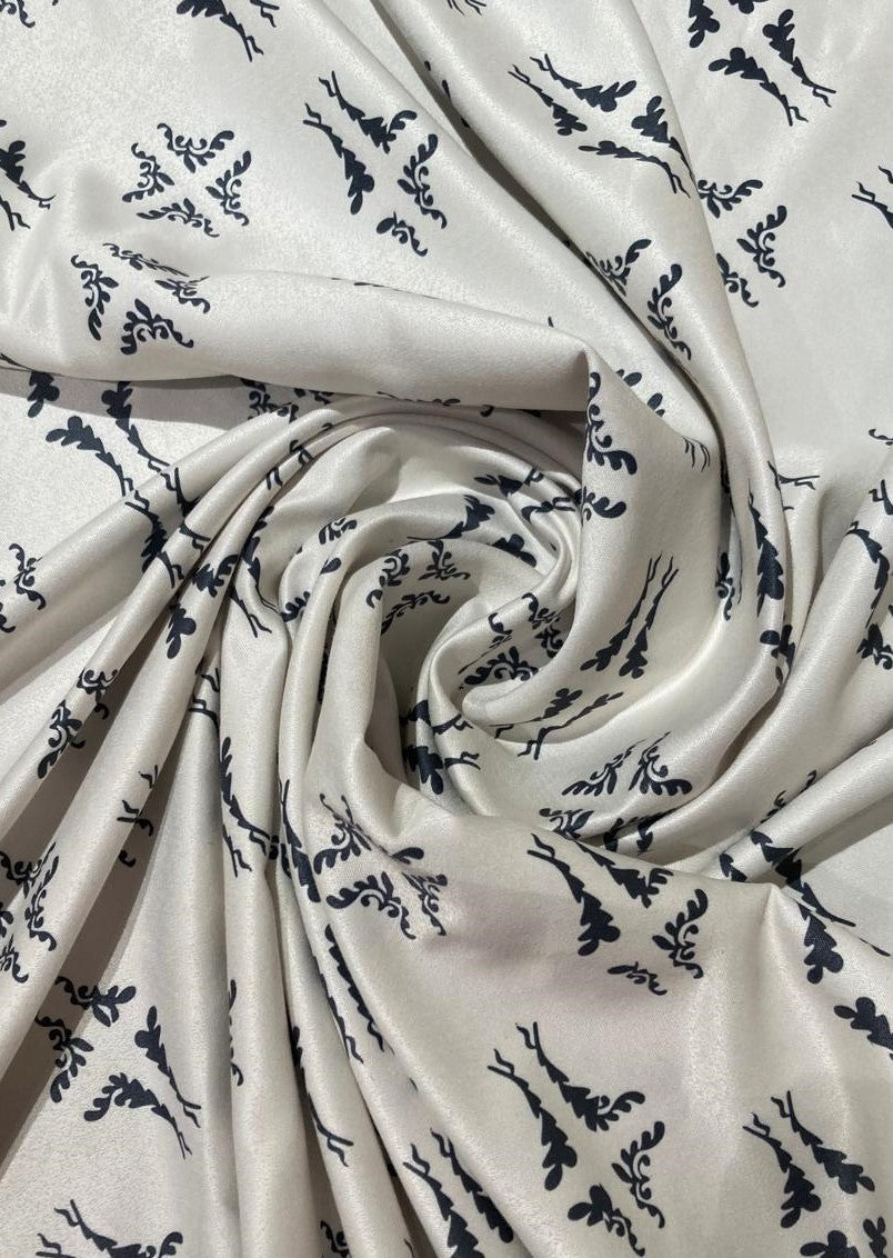 45 Petals Black and White